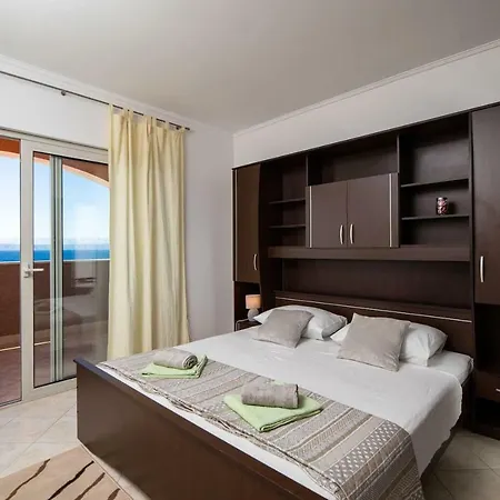 Sea Lady Blato (Korcula)