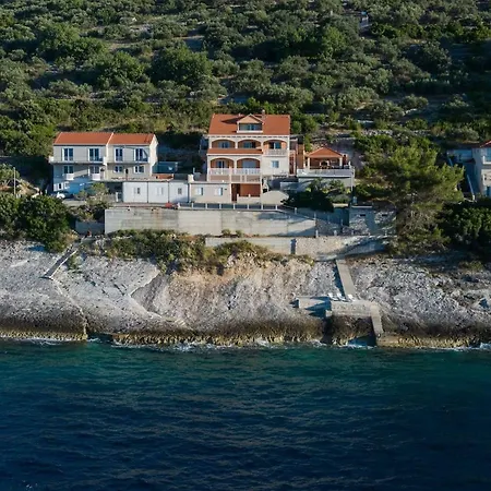 Sea Lady Blato (Korcula)