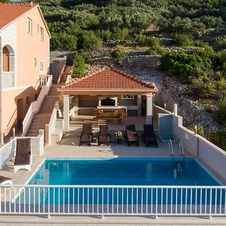 Sea Lady Blato (Korcula)