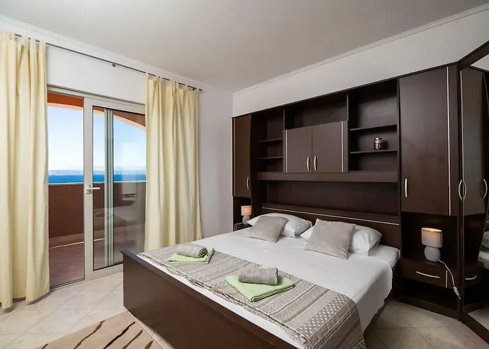 Sea Lady Blato (Korcula)