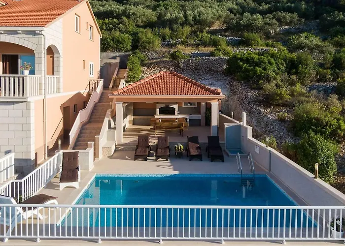 Sea Lady Blato (Korcula)